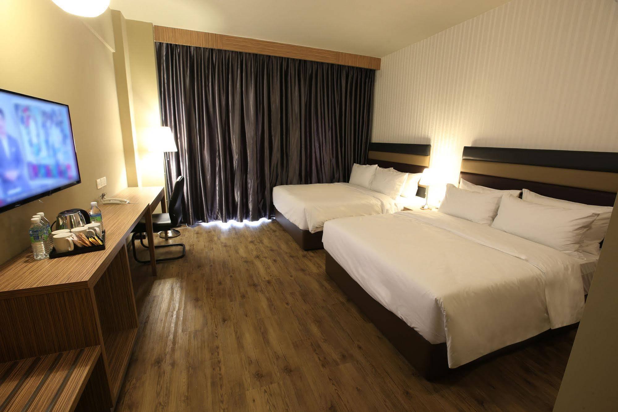 Sem9 Senai Hotel Kulai Bagian luar foto