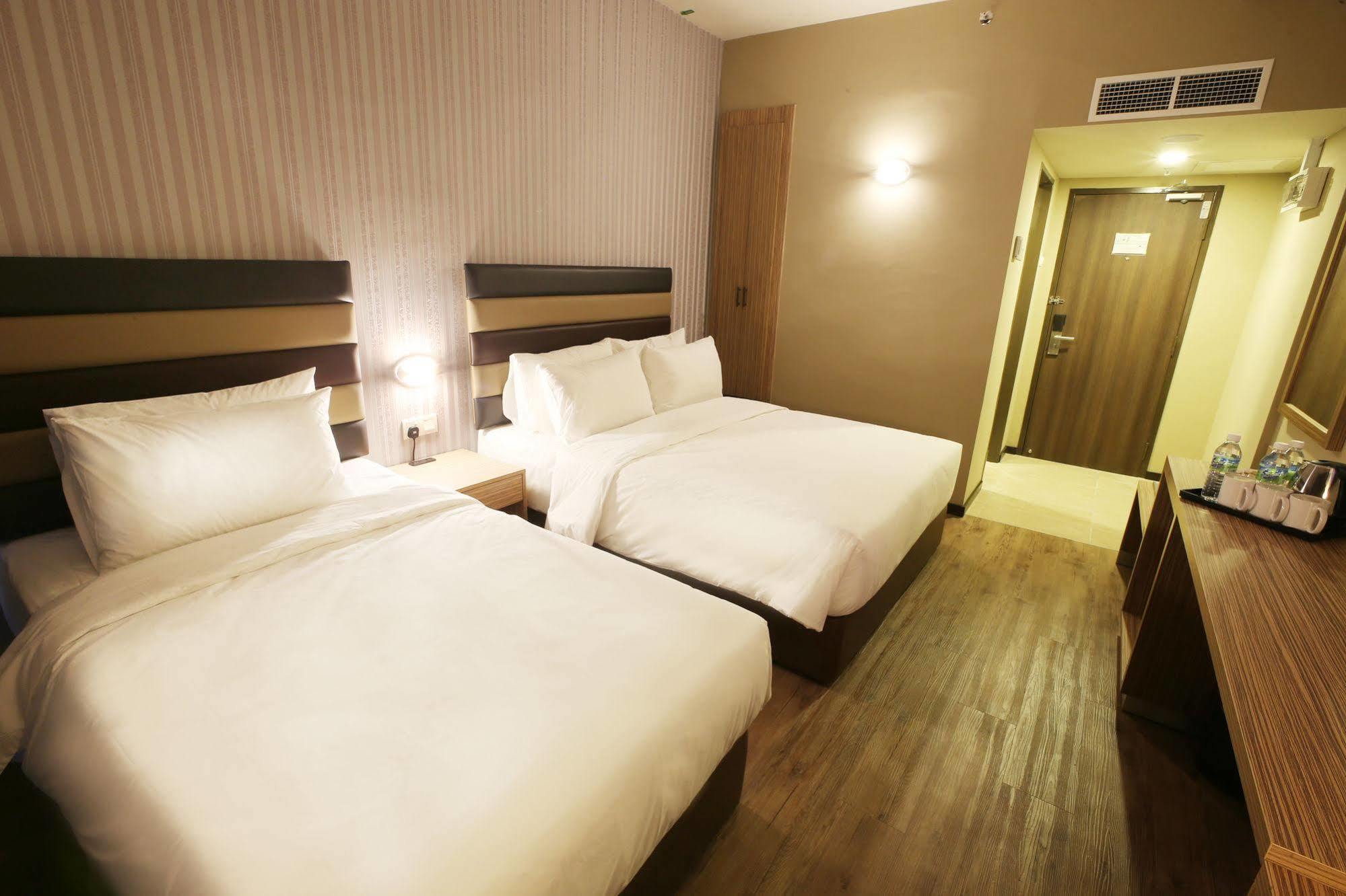 Sem9 Senai Hotel Kulai Bagian luar foto